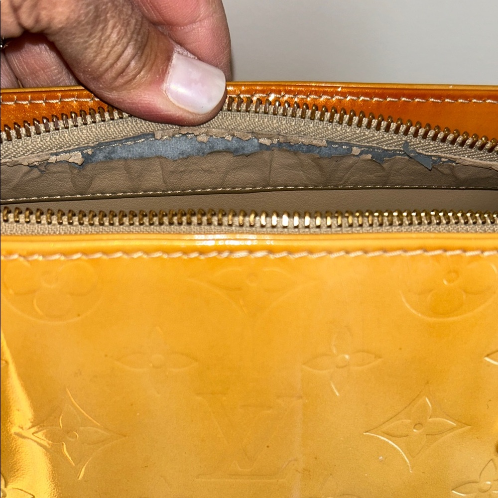 Louis Vuitton Shiny Vernis Gold Tote - Picture 15 of 16